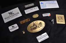 Industriegravuren und Produktkennzeichen