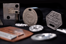 Industriegravuren und Produktkennzeichen